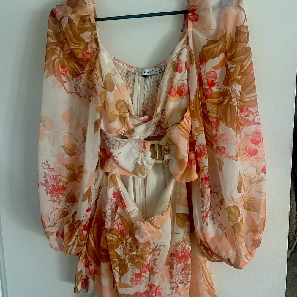Worn once “bella and bloom” romper. Super cute and comfortable!